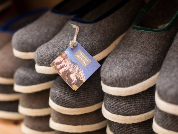 Sarner Hausschuhe aus Wolle