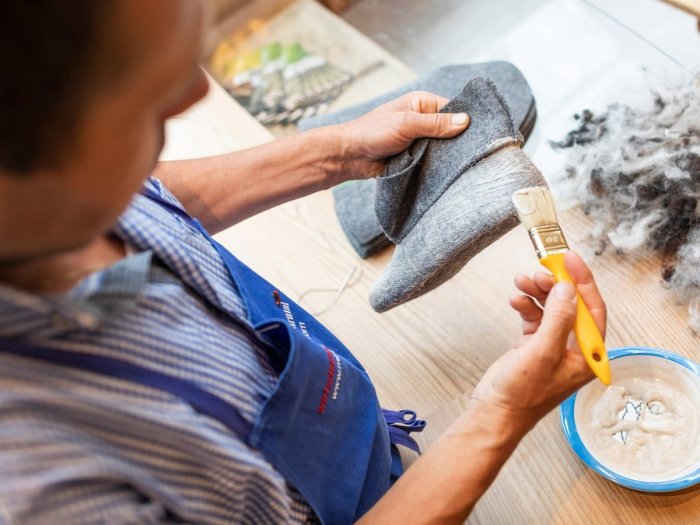 Handgemachte Filzpantoffel aus dem Sarntal, Südtirol